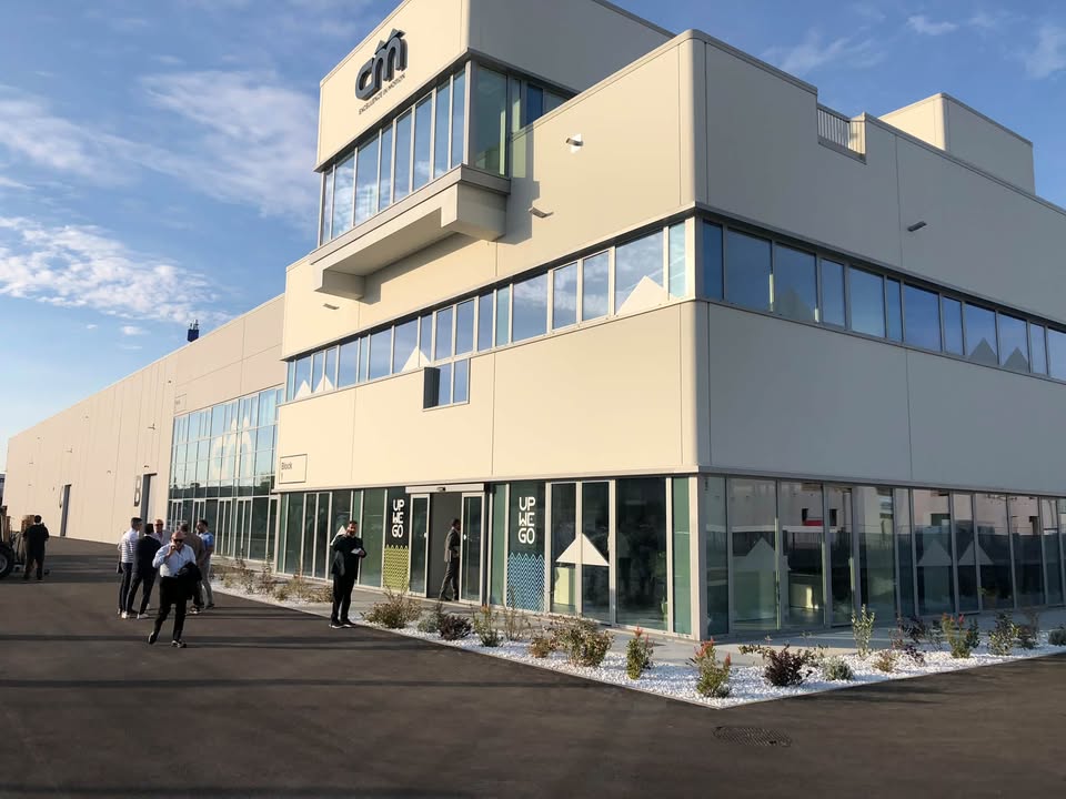 Oggi sono grato alla CM elevatori , per l&rsquo;invito ricevuto all&rsquo;inaugurazione della loro nuova sede produttiva . Una sola parola , spettacolare.